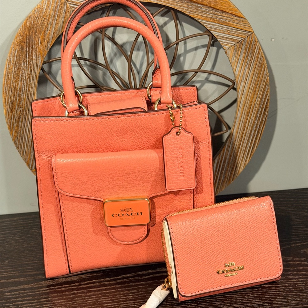 *NWT* Coach Small Leather Pebble Trifold Pink Taffy Women's Wallet
